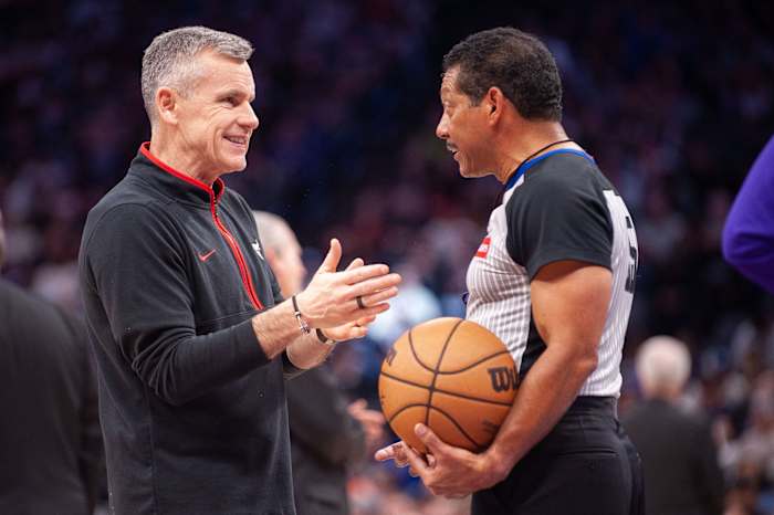 Chicago Bulls head coach Billy Donovan discusses a call with referee Bill Kennedy (55) during the second quarter at Golden 1 Center.